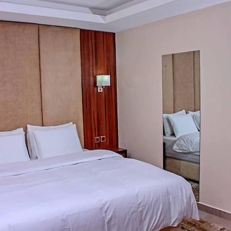 Joshesther Olive Hotel Ikeja Luaran gambar
