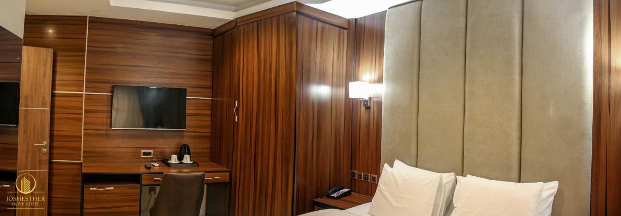 Joshesther Olive Hotel Ikeja Luaran gambar