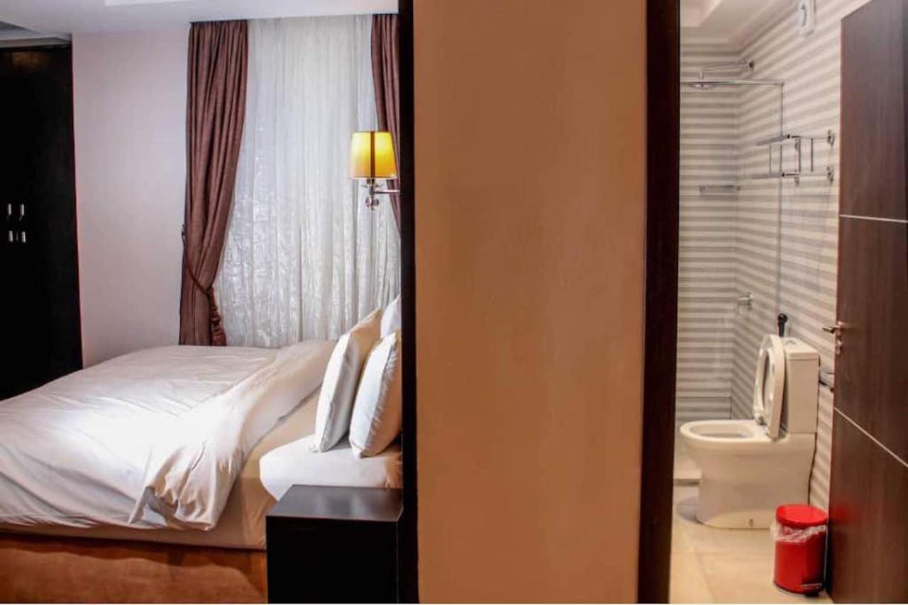 Joshesther Olive Hotel Ikeja Luaran gambar