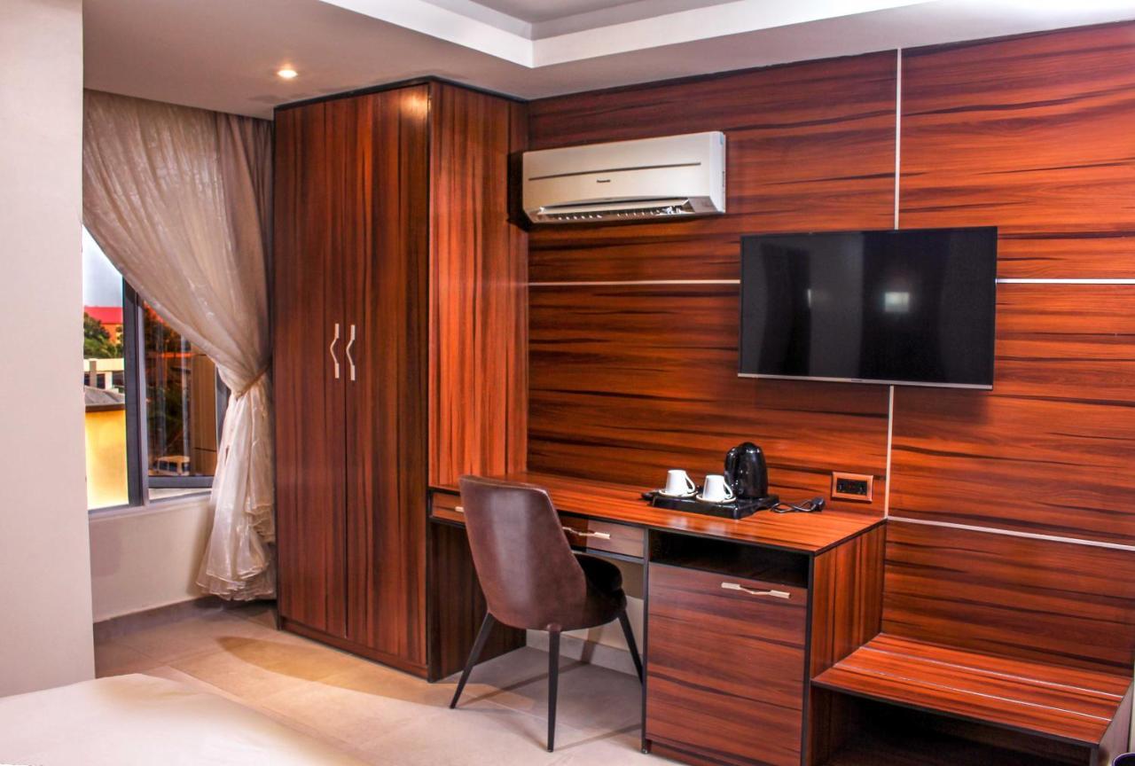 Joshesther Olive Hotel Ikeja Luaran gambar